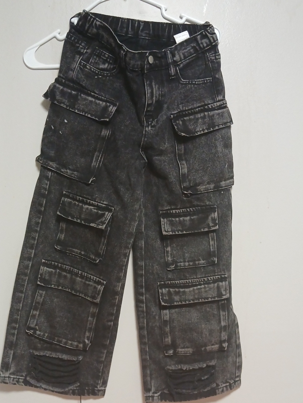 Kids  Washed Black Cargo Jeans with Multi-Pocket Detail